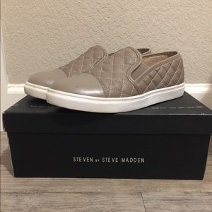 Tan Steve Madden slip ons